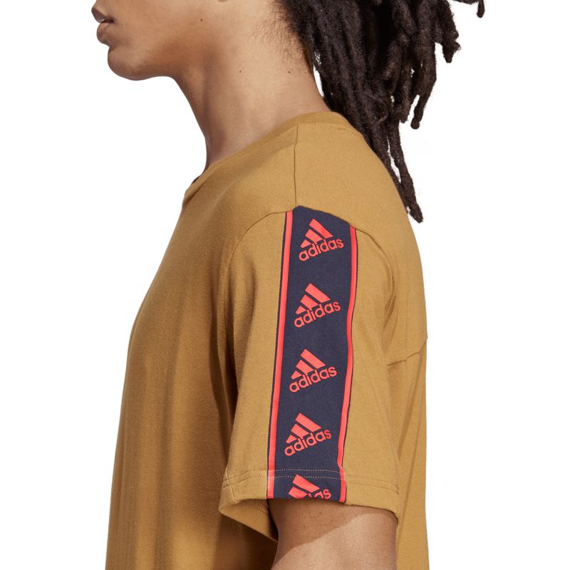 Remera-adidas-Brandlove-Detalles-2