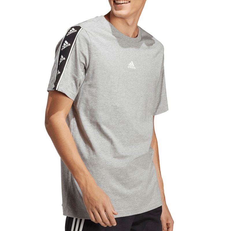 Remera-adidas-Brandlove-Ic6806-Espalda