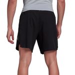 Short-adidas-Designed-For-Training-Espalda