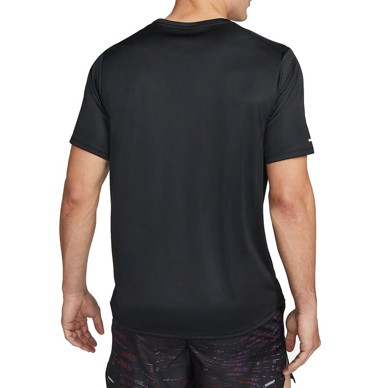 Remera-Nike-Division-Miler-Espalda