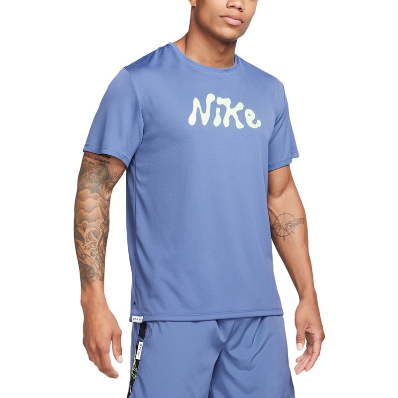 Remera-Nike--Uv-Miler-Studio-72-Frente