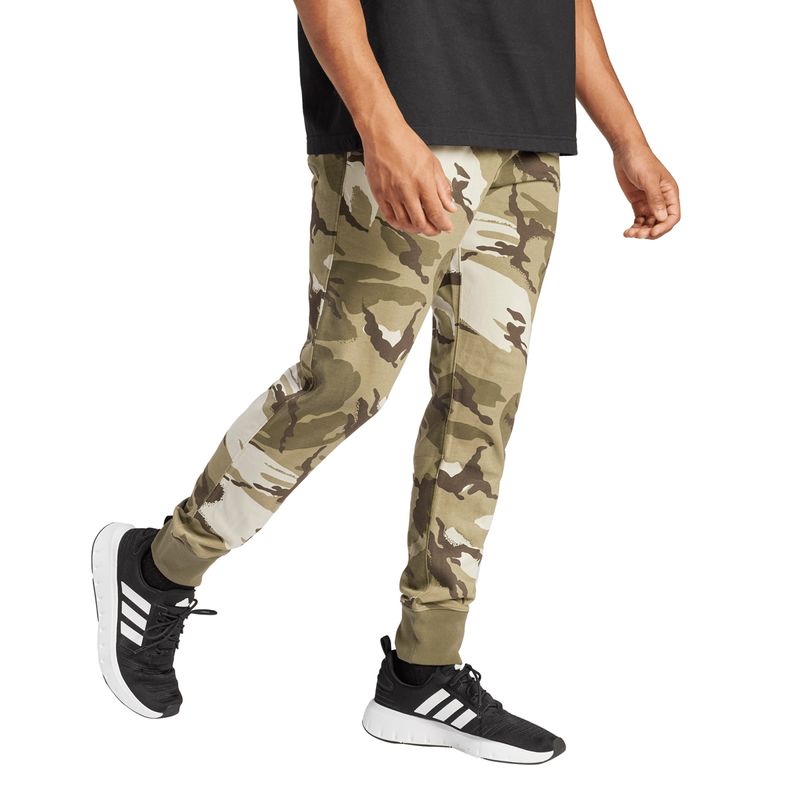 Pantalon-adidas-Seasonal-Essentials-Camo-In7127-Espalda