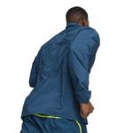 Campera-Rompeviento-Puma-Run-Favourite-Espalda