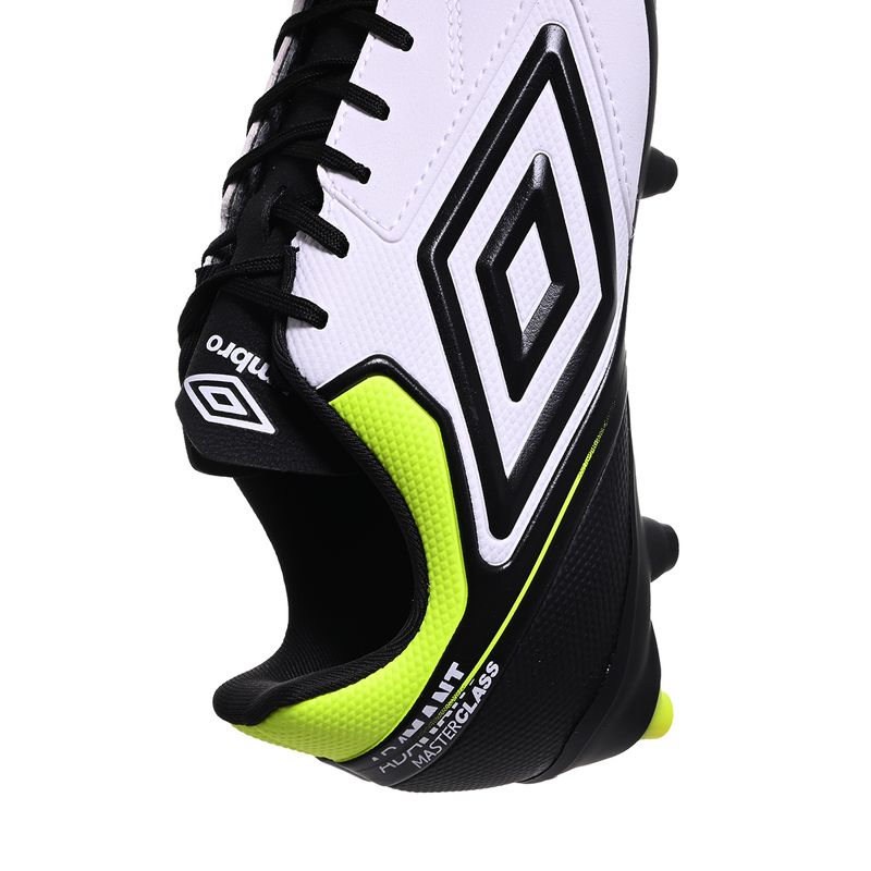 Botines-Con-Tapones-Umbro-Adamant-Master-Class-Club-0229216-DETALLES-2