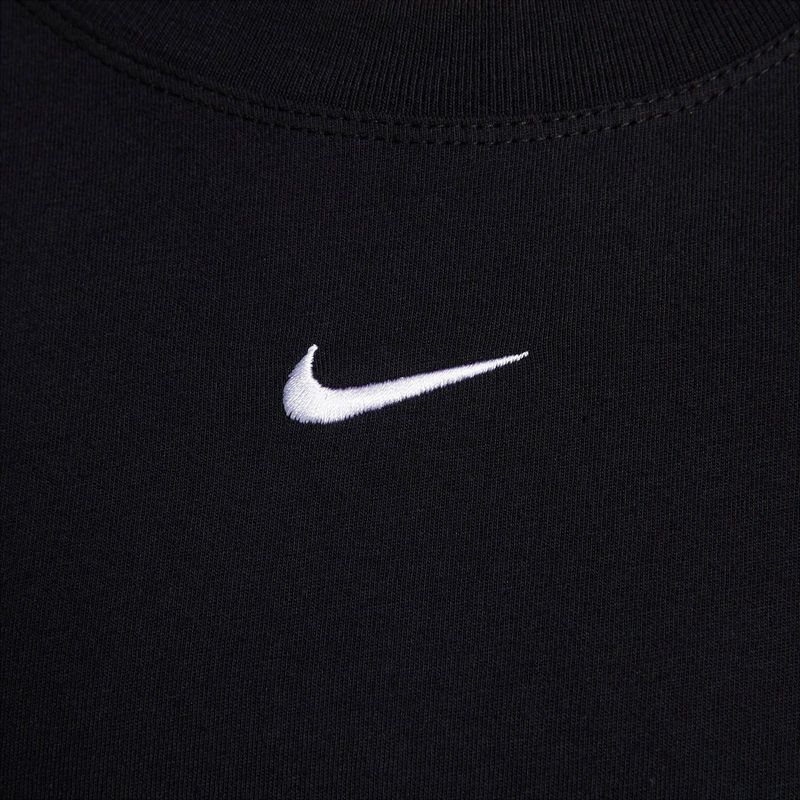 Remera-Nike-Nsw-Essential-Detalles-1
