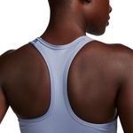 Top-Nike-W--Swoosh-Med-Detalles-2