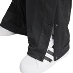 Pantalon-adidas-Originals-Premium-Classic-Street-Detalles-1
