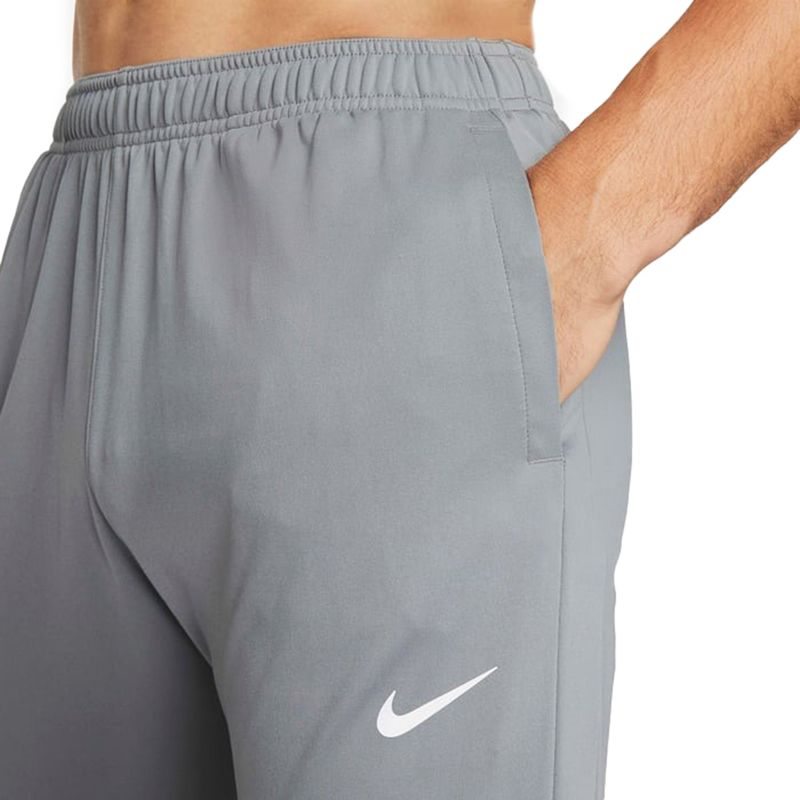 Pantalon-Nike-Challenger-Knit-Detalles-2