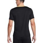 Remera-Nike--Strike-Espalda