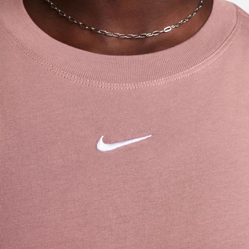 Remera-Nike-Nsw-Essential-Detalles-1