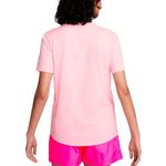 Remera-Nike-Club-Essentials-Espalda