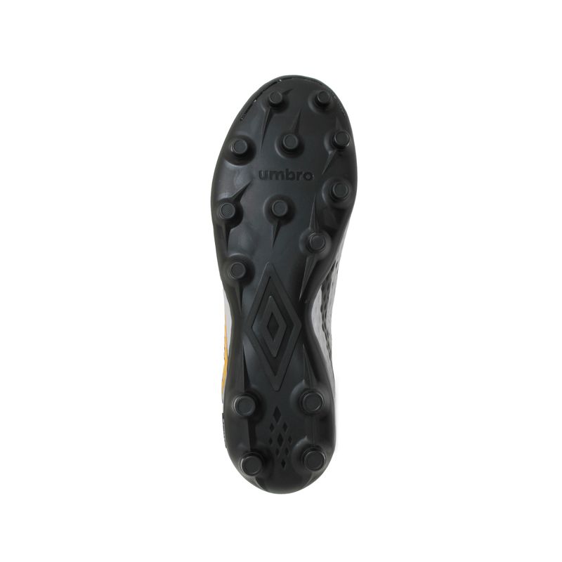 Botines-Con-Tapones-Umbro-Warskin-INFERIOR-SUELA