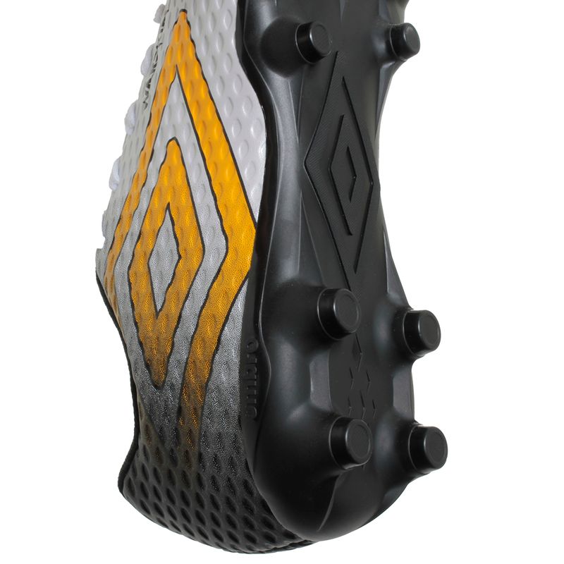 Botines-Con-Tapones-Umbro-Warskin-DETALLES-3