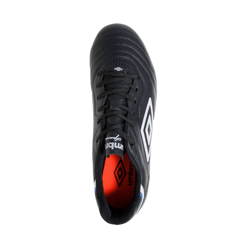 Botines-Con-Tapones-Umbro-Speciali-Classic-SUPERIOR-CAPELLADA