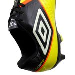 Botines-Con-Tapones-Umbro-Score-0217612-DETALLES-2