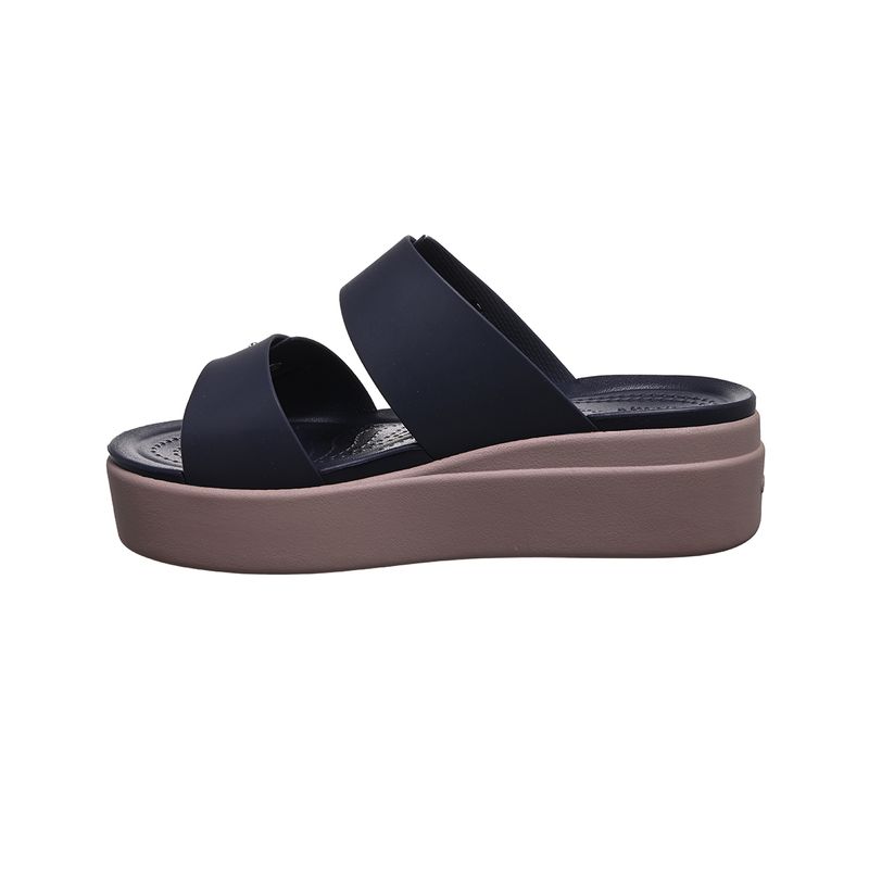 Sandalias-Crocs-Brooklyn-Buckle-Lowwdg-INTERNO-DERECHO