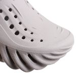 Sandalias-Crocs-Echo-Clog-K-DETALLES-1