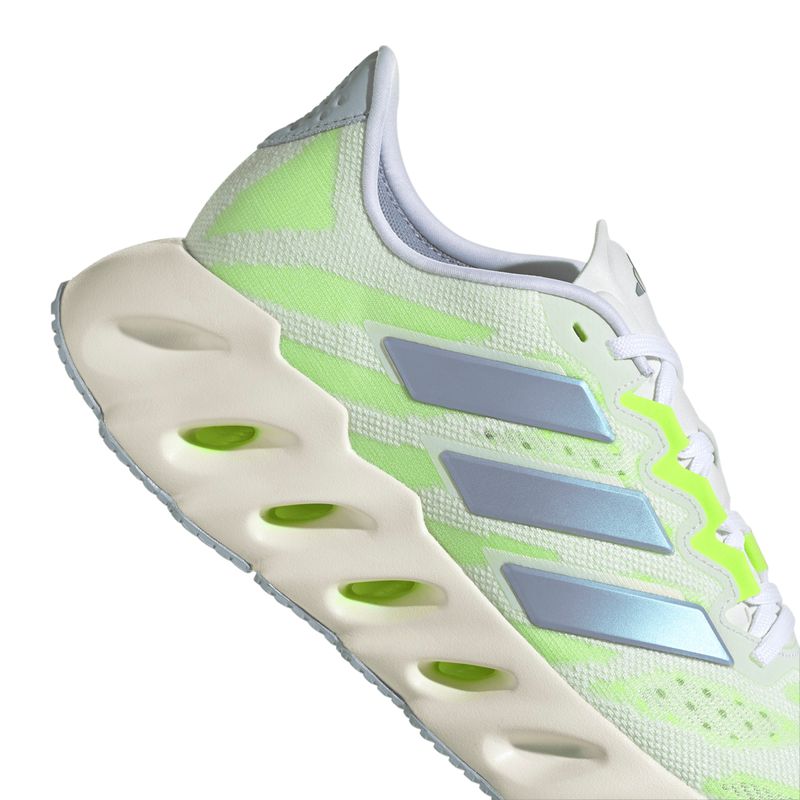 Zapatillas-adidas-Switch-Fwd-W-DETALLES-3