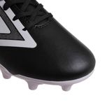 Botines-Con-Tapones-Umbro-Beat-Jr-DETALLES-1