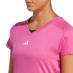 Remera-adidas-Train-Essentials-Minimalist-Detalles-1