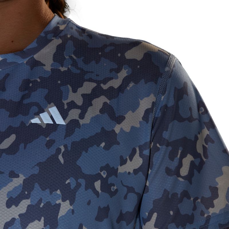Remera-adidas-Own-The-Run-Camo-Detalles-3