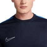Remera-Nike-Academy-Lateral