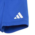 Conjunto-adidas-Essentials-Detalles-3