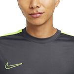 Remera-Nike--Academy-Lateral