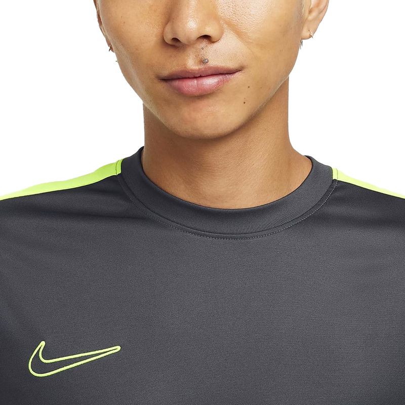 Remera-Nike--Academy-Lateral