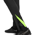 Pantalon-Nike--Strike.-Lateral