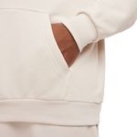 Buzo-Nike--Club-Oversized-Detalles-2