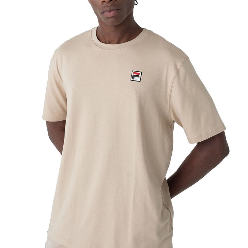Remera-Fila-Essential-Sneaker-Detalles-1