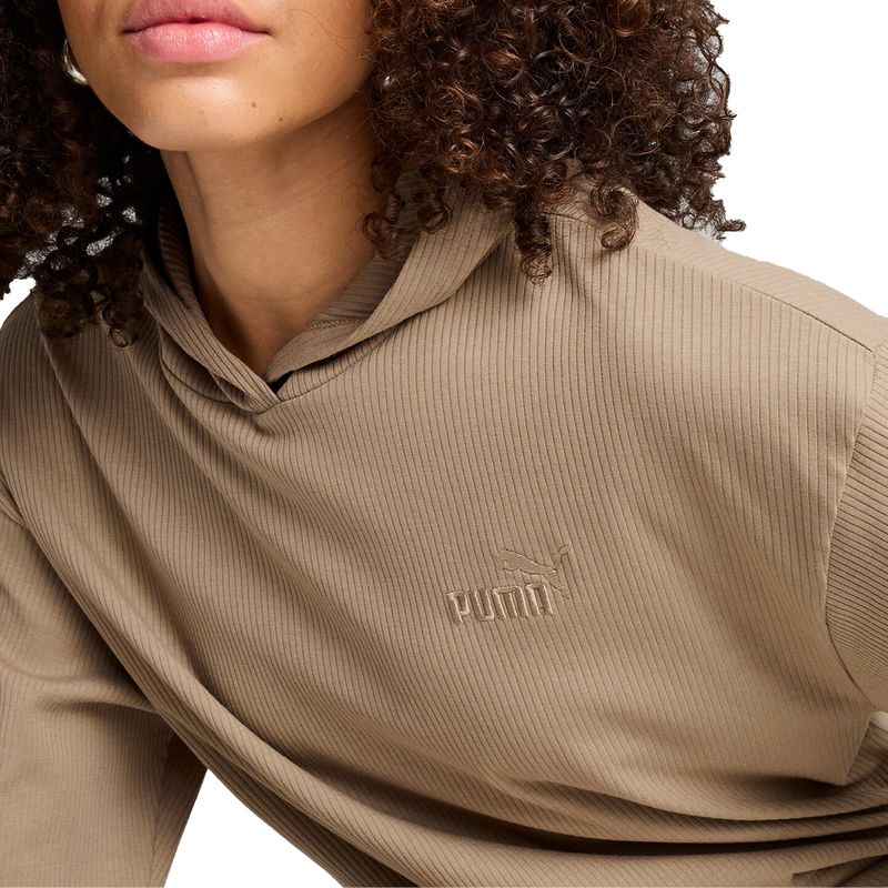 Buzo-Puma-Essential-Elevated-Detalles-2