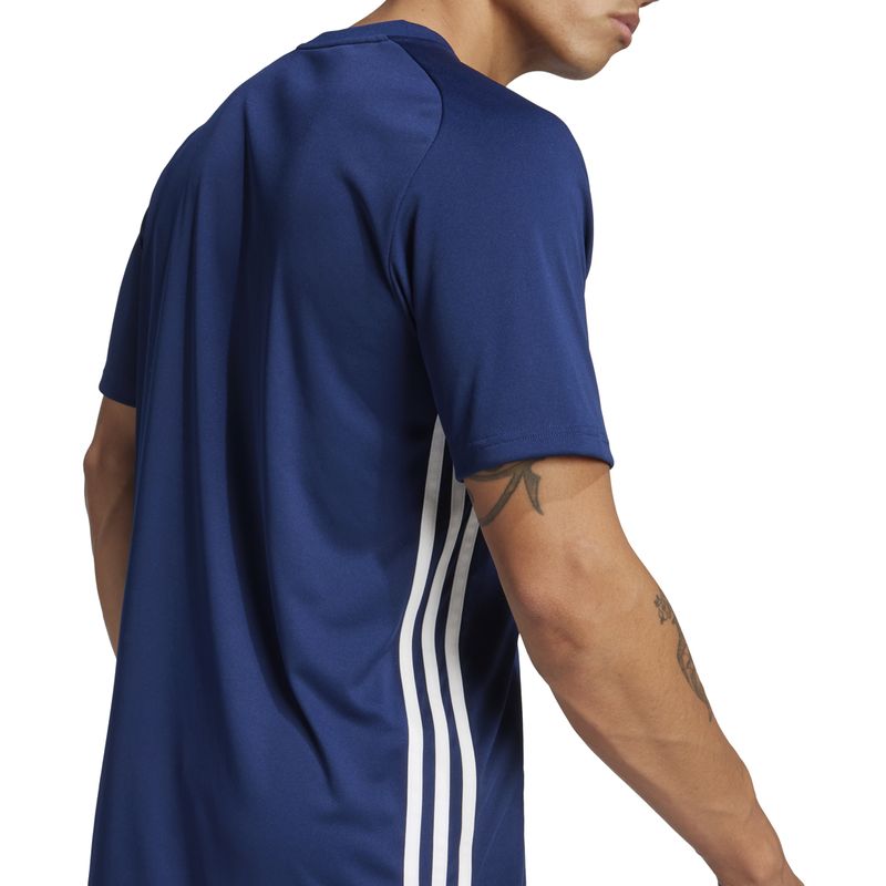 Remera-adidas-Tiro-25-Essentials-Detalles-3