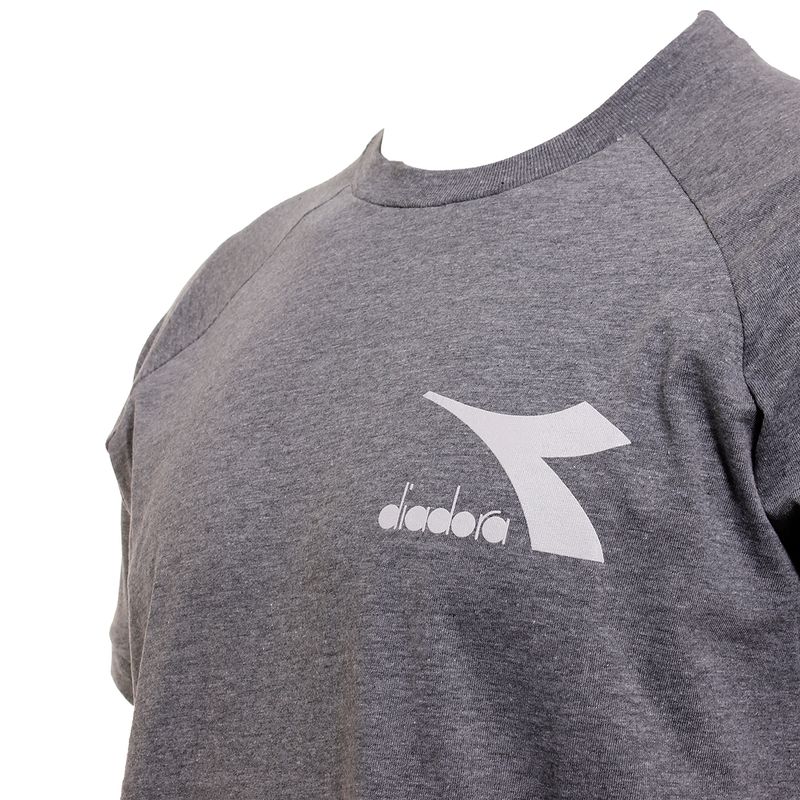 Remera-Diadora-Dlogo-Detalles-2