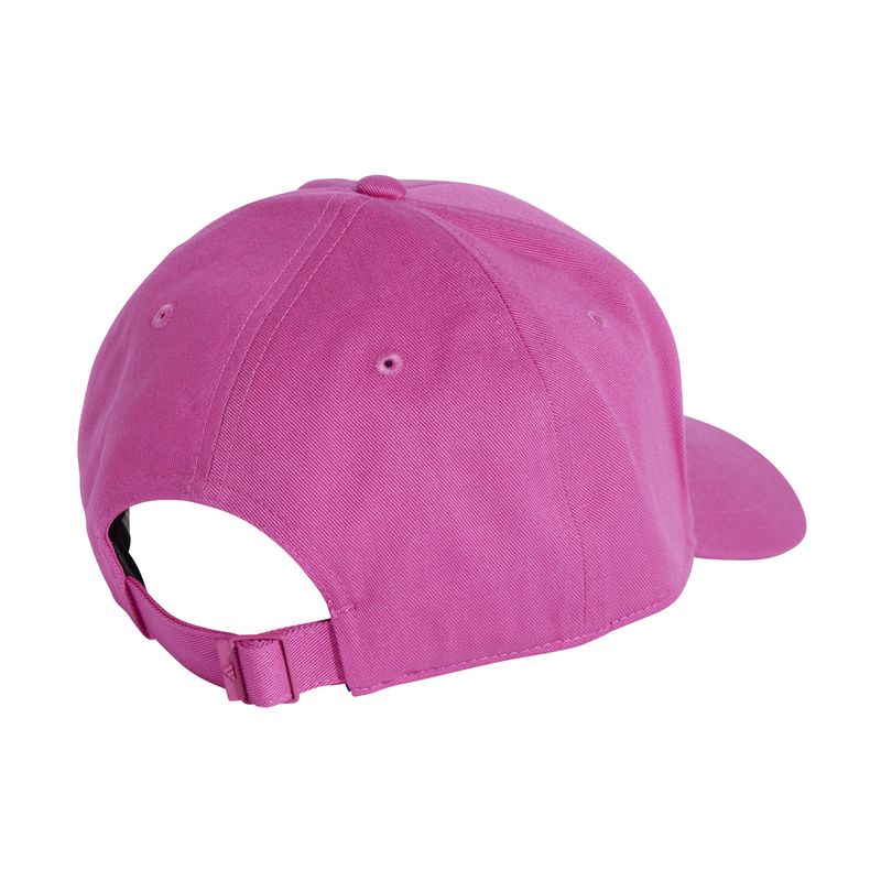 Gorra-adidas-New-Logo-Detalles-1