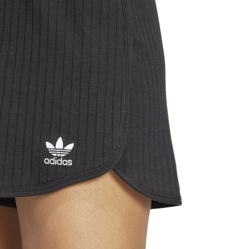 Short-adidas-Originals-Essentials-Lateral