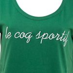Remera-Le-Coq-Sportif-Bat-Italics-W-Detalles-2