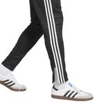 Conjunto-adidas-Tiro-25-Essentials-Detalles-2