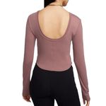 Remera-Nike-W-Nsw-Chill-Knite-Espalda