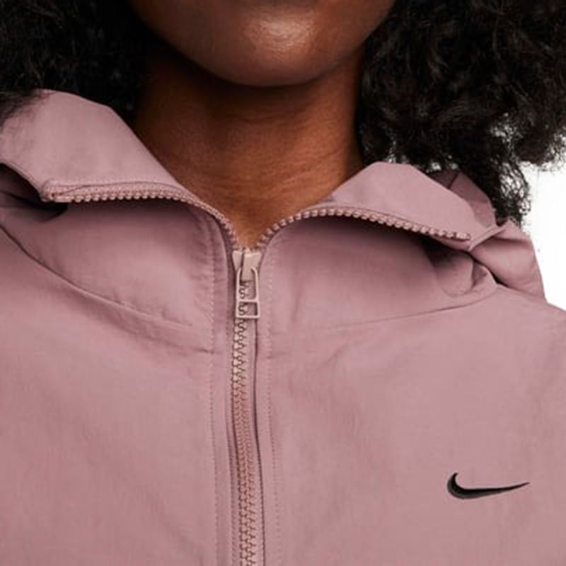 Campera-Rompeviento-Nike-W-Nsw-Trend-Detalles-3
