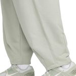 Pantalon-Nike--Club-Oversized-Detalles-3
