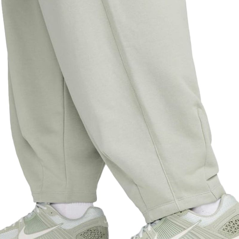 Pantalon-Nike--Club-Oversized-Detalles-3