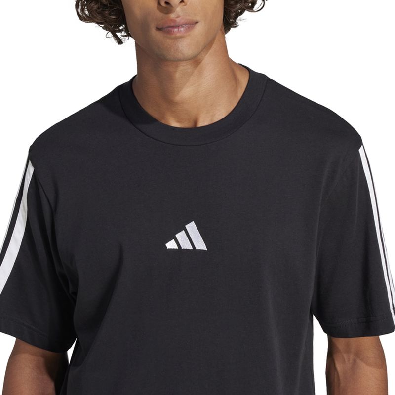Remera-adidas-Essentials-3.-Detalles-2