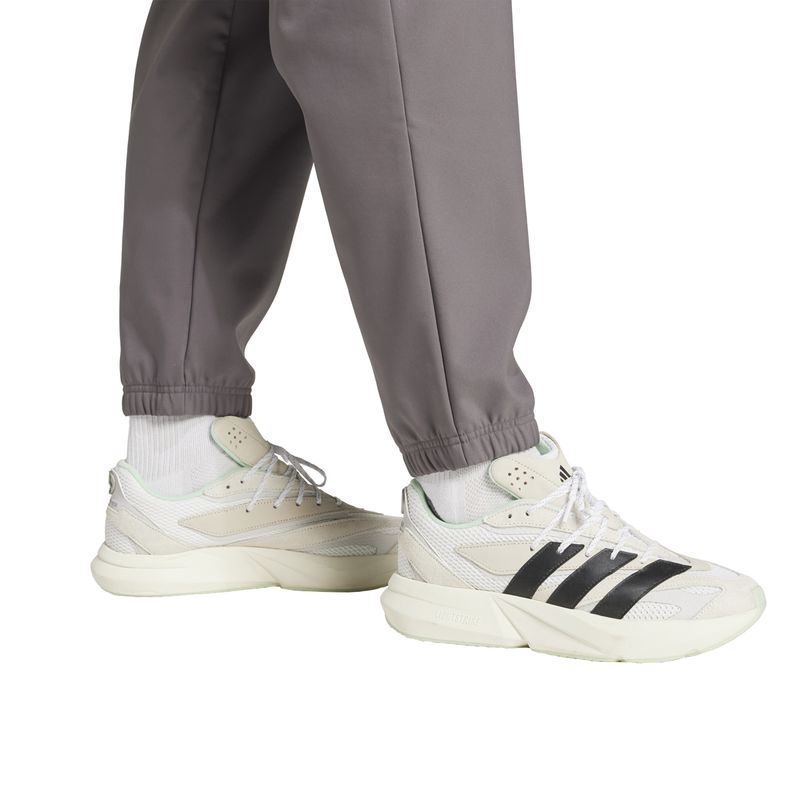 Pantalon-adidas-Mercedes-Amg-F1-Detalles-1