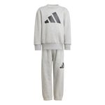 Conjunto-adidas-Essentials-Lateral