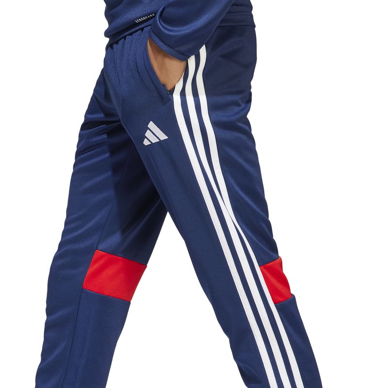 Pantalon-adidas-Tiro-Essentials.-Detalles-1