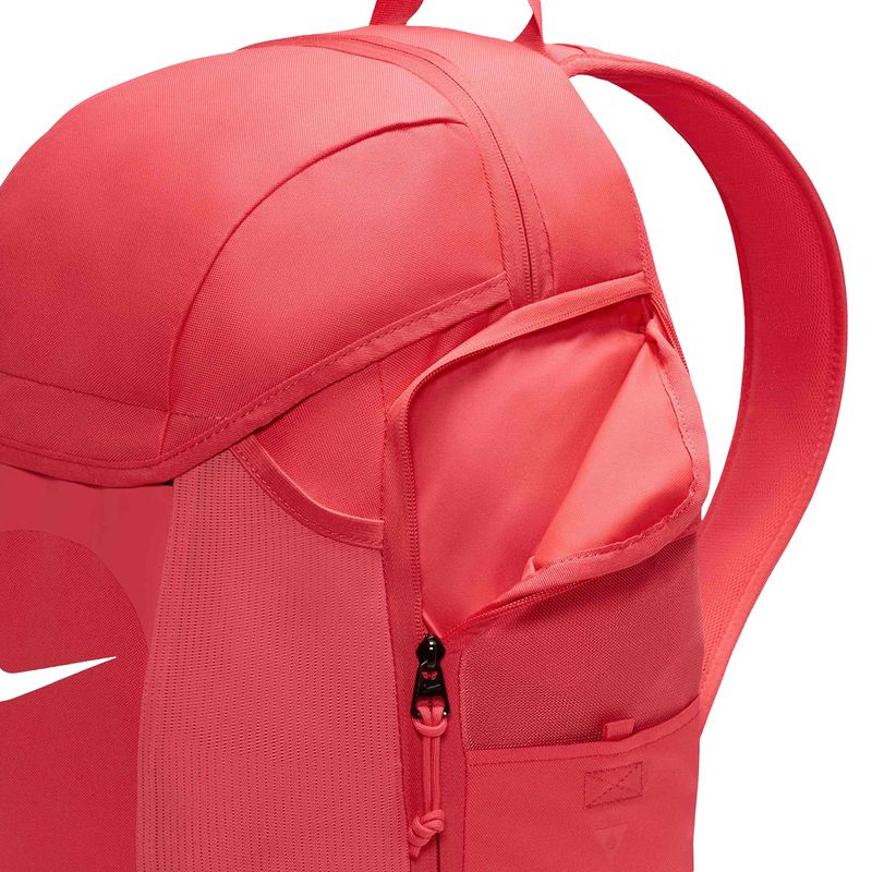 Mochila-Nike--Academy-Team-2.3-Detalles-6
