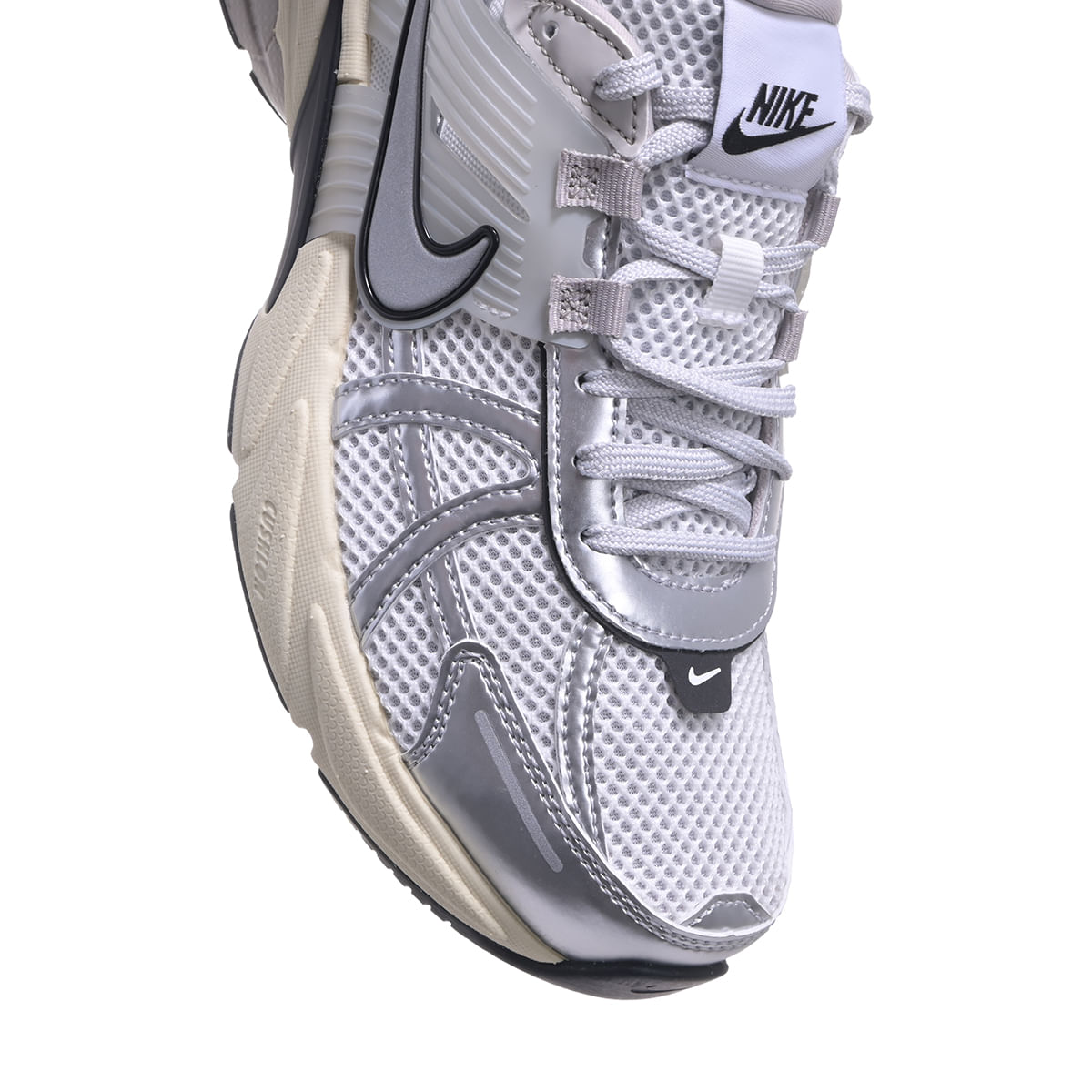 Zapatillas-Nike--V2k-Run-DETALLES-1