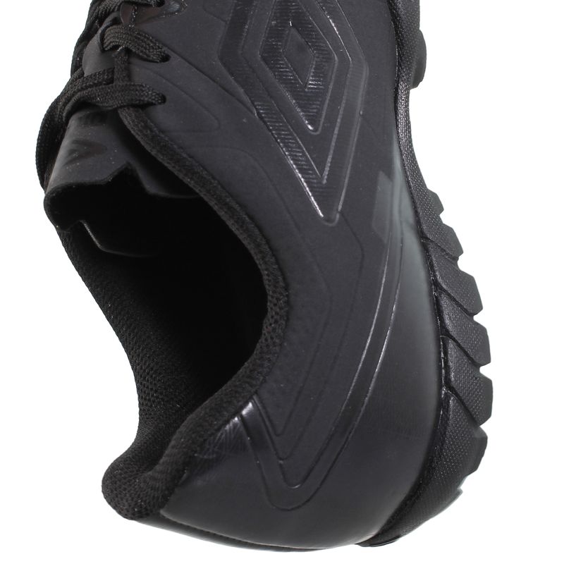 Botines-Umbro-Attak-Eternal-DETALLES-2